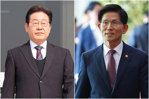 이재명(왼쪽) 더불어민주당 대표와 김문수 전 고용노동부 장관. [연합뉴스]